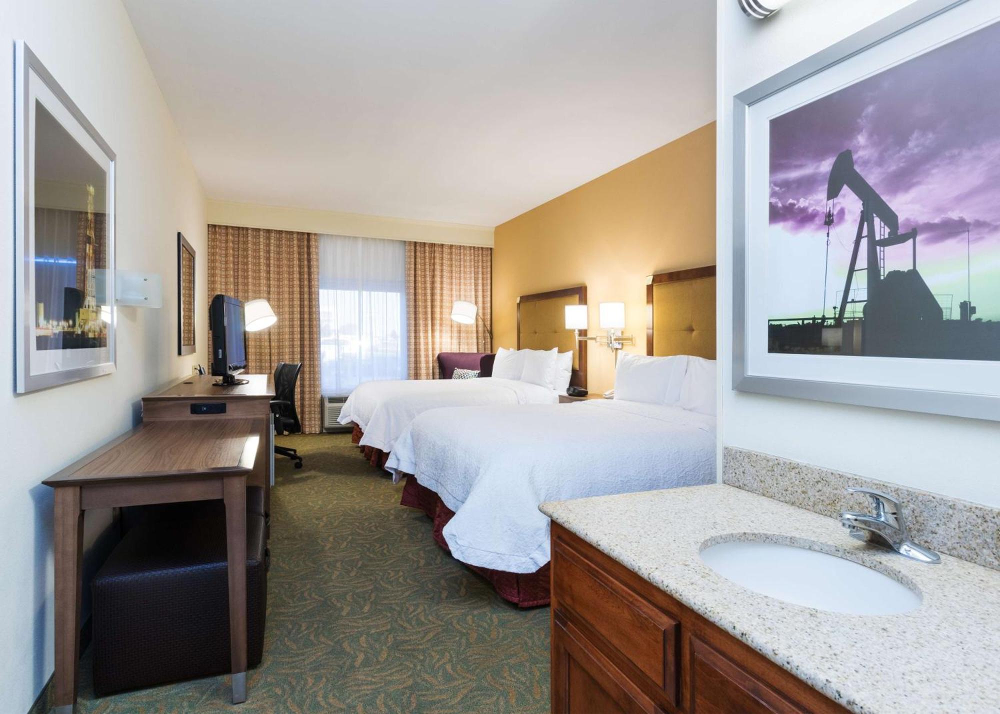 Hampton Inn By Hilton Одеса Екстериор снимка