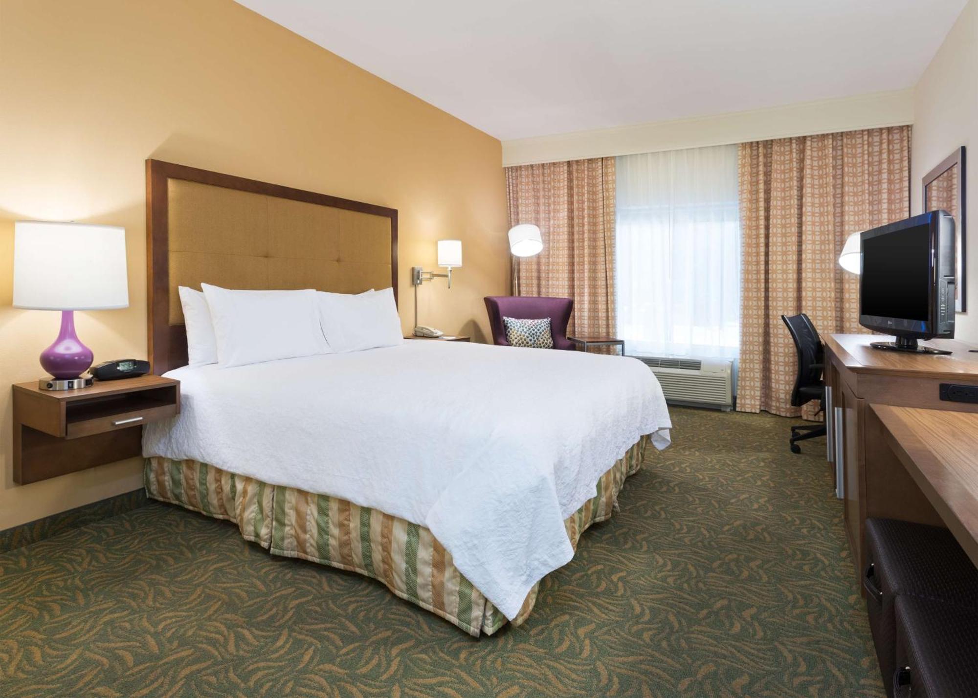 Hampton Inn By Hilton Одеса Екстериор снимка